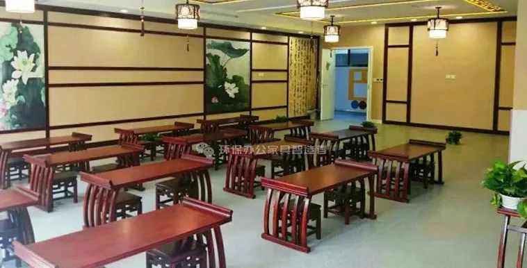 國學(xué)教室家具、國學(xué)桌、仿古書畫桌、馬鞍桌圖片
